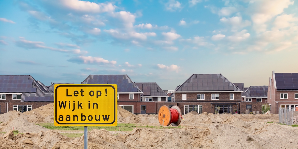 Renovlies voor nieuwbouw in Spijkenisse. Krijg 10% korting op het behangen en sauzen van wanden.